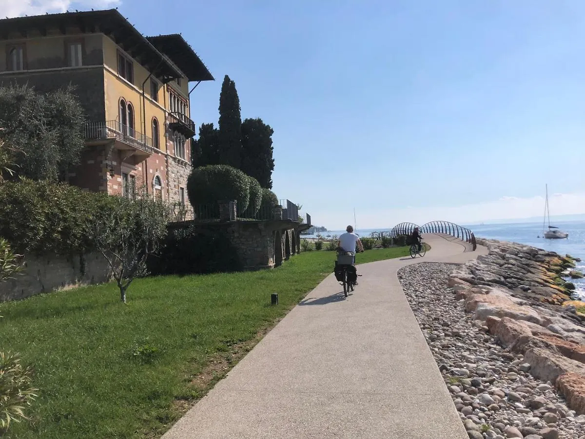 Holiday home Casa Beppino A Castelletto Villa Brenzone sul Garda